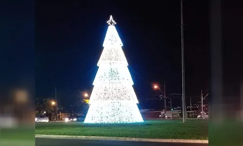 Decoração natalina sofre ataque de vandalismo em Londrina