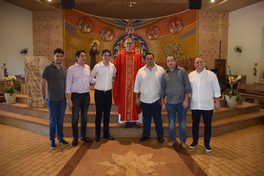 Secretário participou da missa devocional a Santa Rita de Cássia. (Foto: Ivan Maldonado)