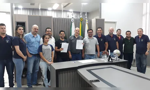 Câmara de Apucarana assina contrato para instalação de energia solar