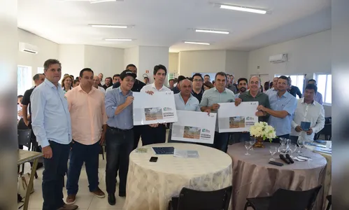 Governo e prefeitos discutem potencialidades do Vale do Ivaí