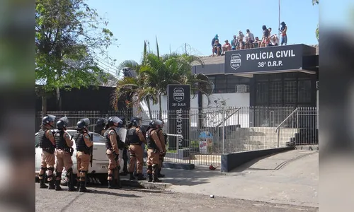 Polícia controla rebelião na  cadeia de Santo Antônio da Platina