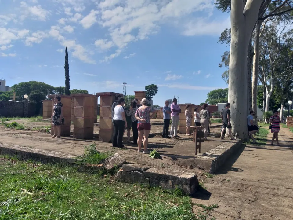 Moradores reivindicam melhorias na Praça dos Pioneiros em Apucarana 