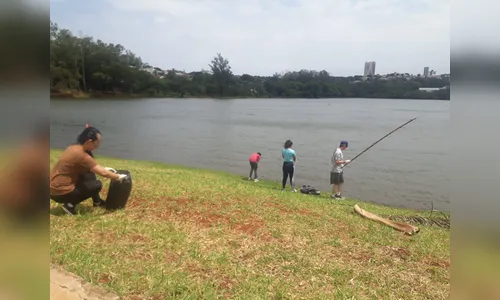 Grupo de jovens realiza limpeza na região do Lago Jaboti; veja vídeo