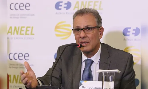 Setor elétrico requer investimentos de R$ 450 bilhões, diz ministro