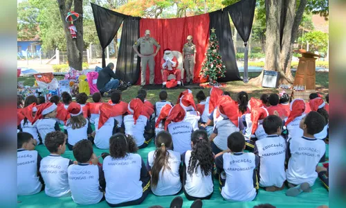 Campanha “Adote uma cartinha dos Correios” presenteia alunos da Colônia Esperança