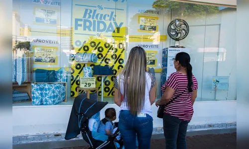 Comércio de Apucarana abre nesta sexta-feira até às 22 horas