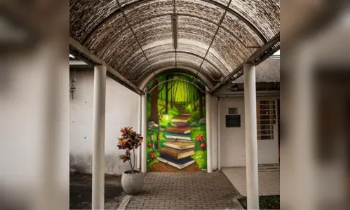 
							Grafiteiro finaliza quatro trabalhos pelas paredes do Colégio Cerávolo; veja as fotos 
						
						