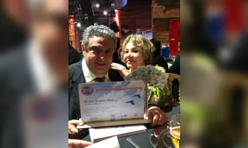 
							Advogado apucaranense recebe prêmio em Londrina 
						
						