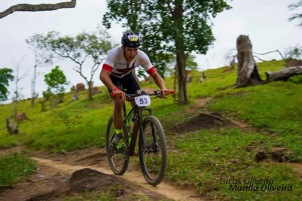 Atleta de Apucarana conquista segundo lugar em competição após pedalar 130 Km