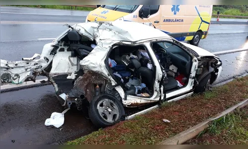 Grave acidente na PR-444 provoca ferimentos em três pessoas 