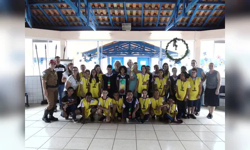 Alunos de Sabáudia recebem prêmio em concurso da Escola do DER