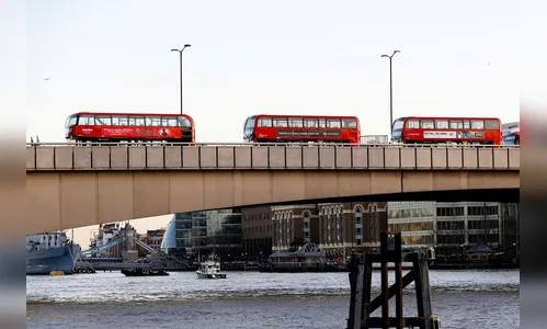 Uma pessoa morre e 5 ficam feridos em ataque na Ponte de Londres