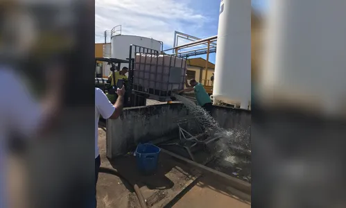 Polícia Civil de Faxinal destrói 1,8 mil litros de bebidas alcoólicas falsificadas