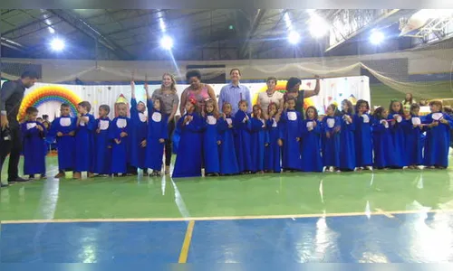 Alunos da educação infantil de Jandaia do Sul participam de formatura