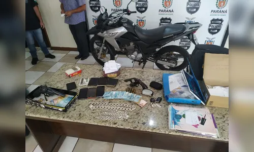 Polícia Civil de Apucarana prende três pessoas, e apreende duas armas e três veículos 