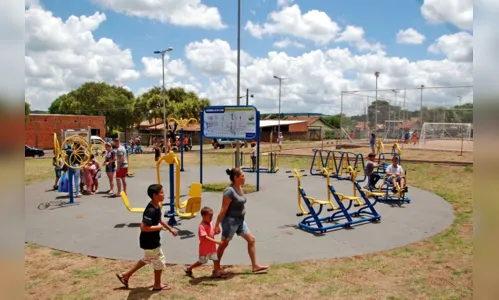 
							Prefeitura entrega revitalização da Praça dos Cinco Conjuntos
						
						