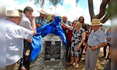 Prefeitura entrega revitalização da Praça dos Cinco Conjuntos