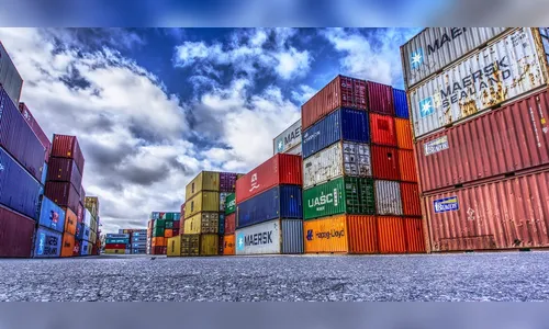 Balança comercial tem superávit de US$ 3,428 bilhões em novembro