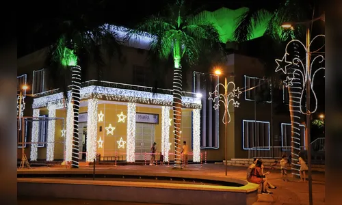Prefeito de Arapongas pede que população ajude a conservar enfeites de natal; assista vídeo