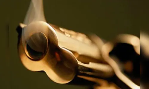 Homem atira acidentalmente no próprio órgão genital no Paraná