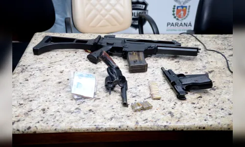 
							Polícia apresenta trio suspeito de envolvimento no sequestro de gerente e família, em Cambira
						
						