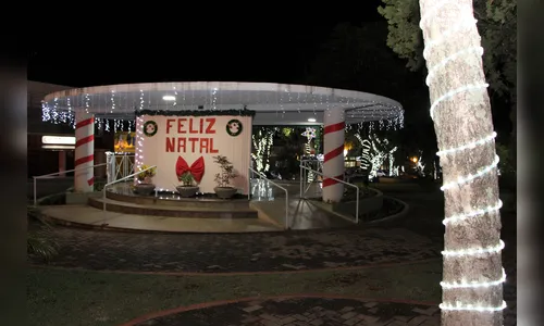 Prefeitura de Ivaiporã decora espaços públicos com iluminação natalina