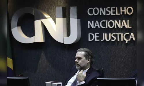 CNJ pune juiz que acusou Gilmar Mendes de receber propina