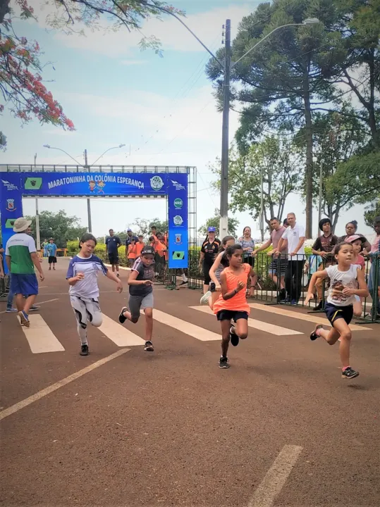 Escola Municipal Colônia Esperança realiza 5ª Maratoninha e encerramento de projeto