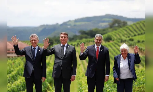 Bolsonaro passa presidência do Mercosul para o Paraguai