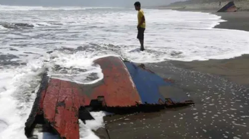 Barco vira e mata pelo menos 57 migrantes na Mauritânia