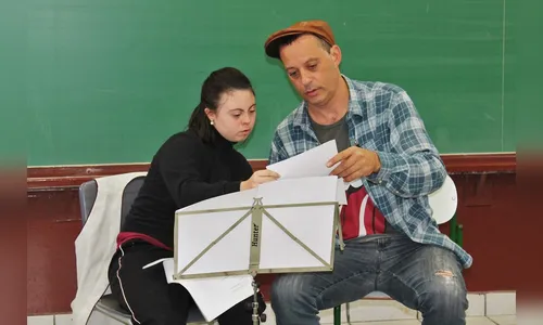 Jovem com Síndrome de Down estuda para realizar o sonho de ser professora
