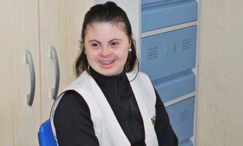 
							Jovem com Síndrome de Down estuda para realizar o sonho de ser professora
						
						