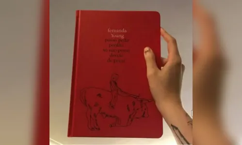 Filha de Fernanda Young divulga capa de livro póstumo da mãe