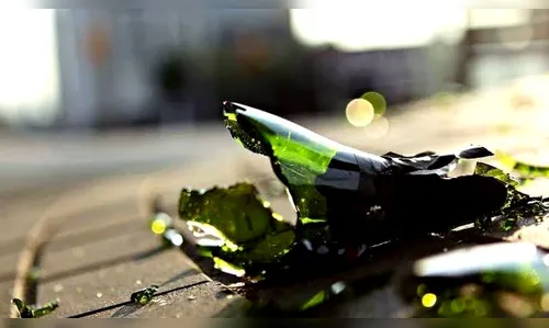 Mulher é agredida com uma garrafa no centro de Apucarana