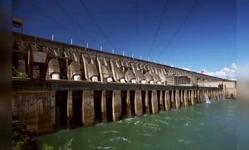 Sem ação ambiental, Usina de Itaipu teria menor vida útil, diz estudo