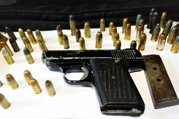 Policiais receberão bonificação de R$ 500 a R$ 1,5 mil por apreensão de armas ilegais