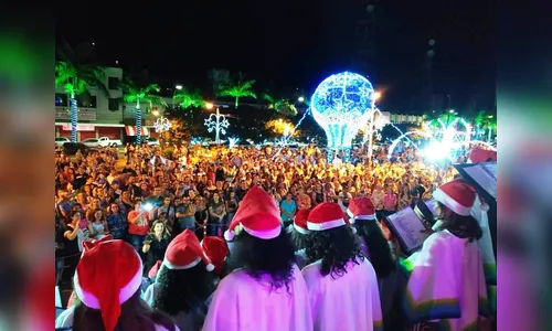 Coral abre programação natalina em Arapongas