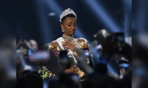 
						
							Candidata da África do Sul, Zozibini Tunzi é eleita Miss Universo 2019
						
						