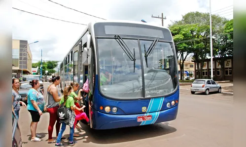 Dois novos ônibus biarticulados passam a atender a população de Faxinal gratuitamente