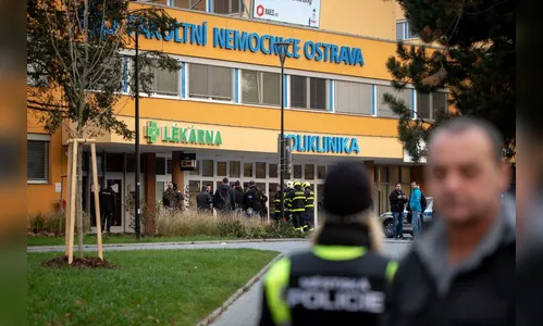 Homem invade hospital e mata seis pessoas na República Tcheca