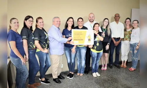 Cmei São Miguel Arcanjo e Escolas Municipais recebem placas por participação no programa “A União faz a vida”