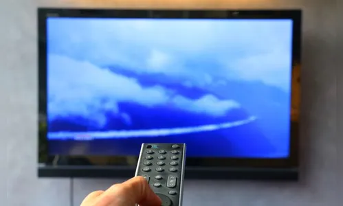 Sobra de R$ 1 bi para TV digital causa disputa entre governo e empresas