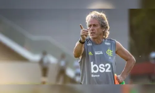 Em meio à preparação para Mundial Interclubes, Jesus lança biografia