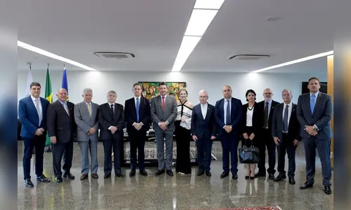 Deputados paranaenses discutem criação do TRF no Paraná