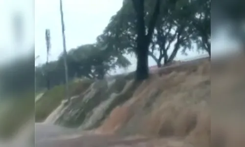 Chuva forte provoca alagamentos em cidades da região