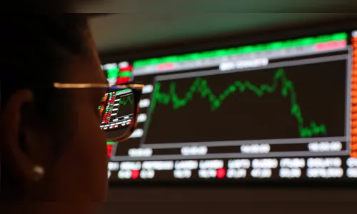 Juros se ajustam para baixo após decisões do Copom e da S&P