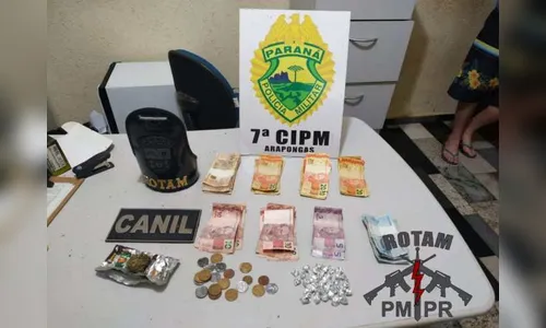 Mãe e filho são presos em Arapongas suspeitos de tráfico de drogas 