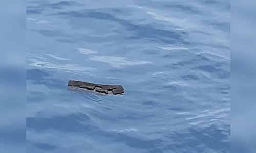 Corpos de vítimas de acidente aéreo são encontrados no mar