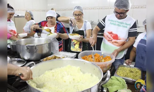 
						
							Paróquia Cristo Profeta de Apucarana realizará ceia de Natal destinada aos mais carentes 
						
						