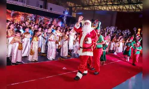 Cantata dos alunos da rede municipal revive a magia do Natal